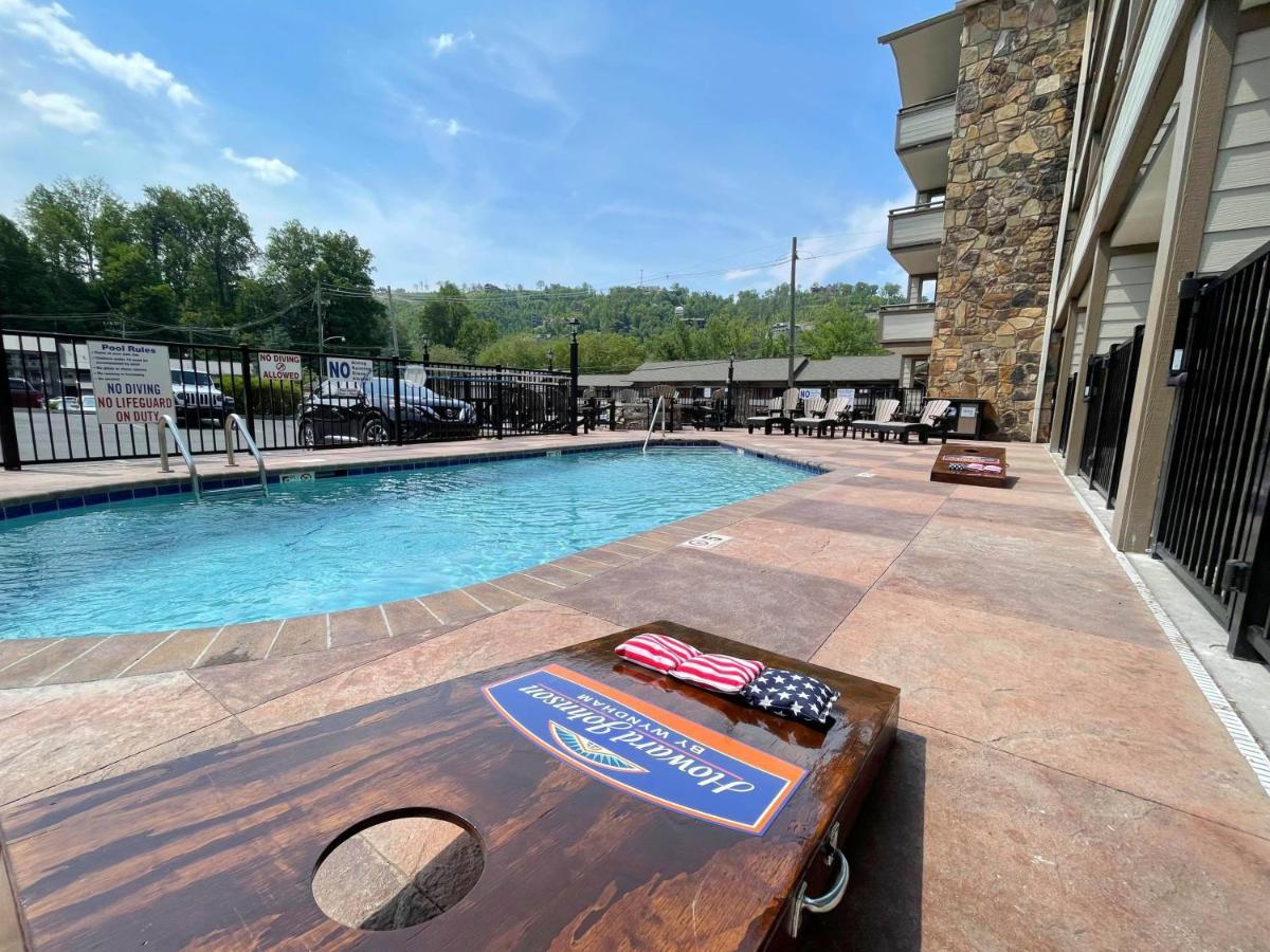 Howard Johnson By Wyndham Downtown Gatlinburg Exterior foto
