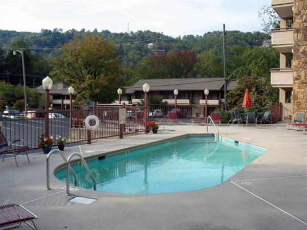 Howard Johnson By Wyndham Downtown Gatlinburg Exterior foto