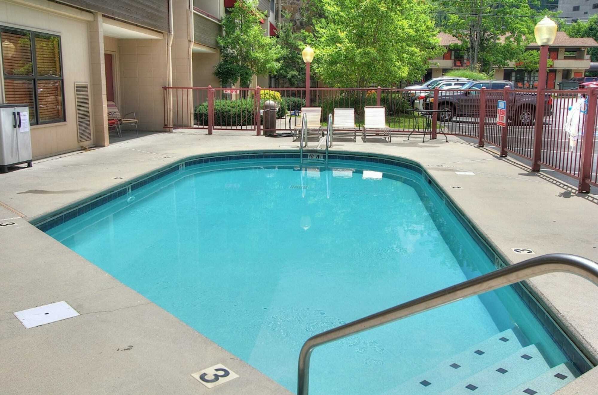 Howard Johnson By Wyndham Downtown Gatlinburg Exterior foto