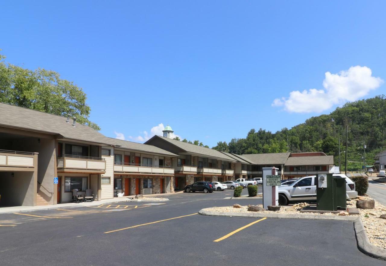 Howard Johnson By Wyndham Downtown Gatlinburg Exterior foto